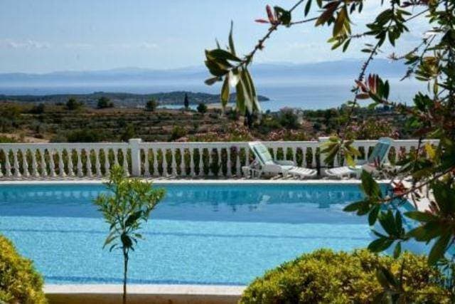 Iron Hill Pool Villa - Amazing Sunset & Sea View 1