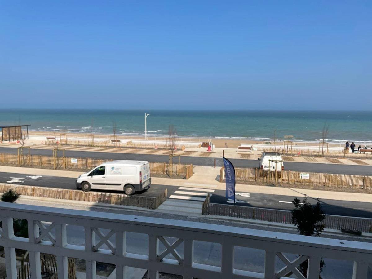 Superbe appartement front de mer 1