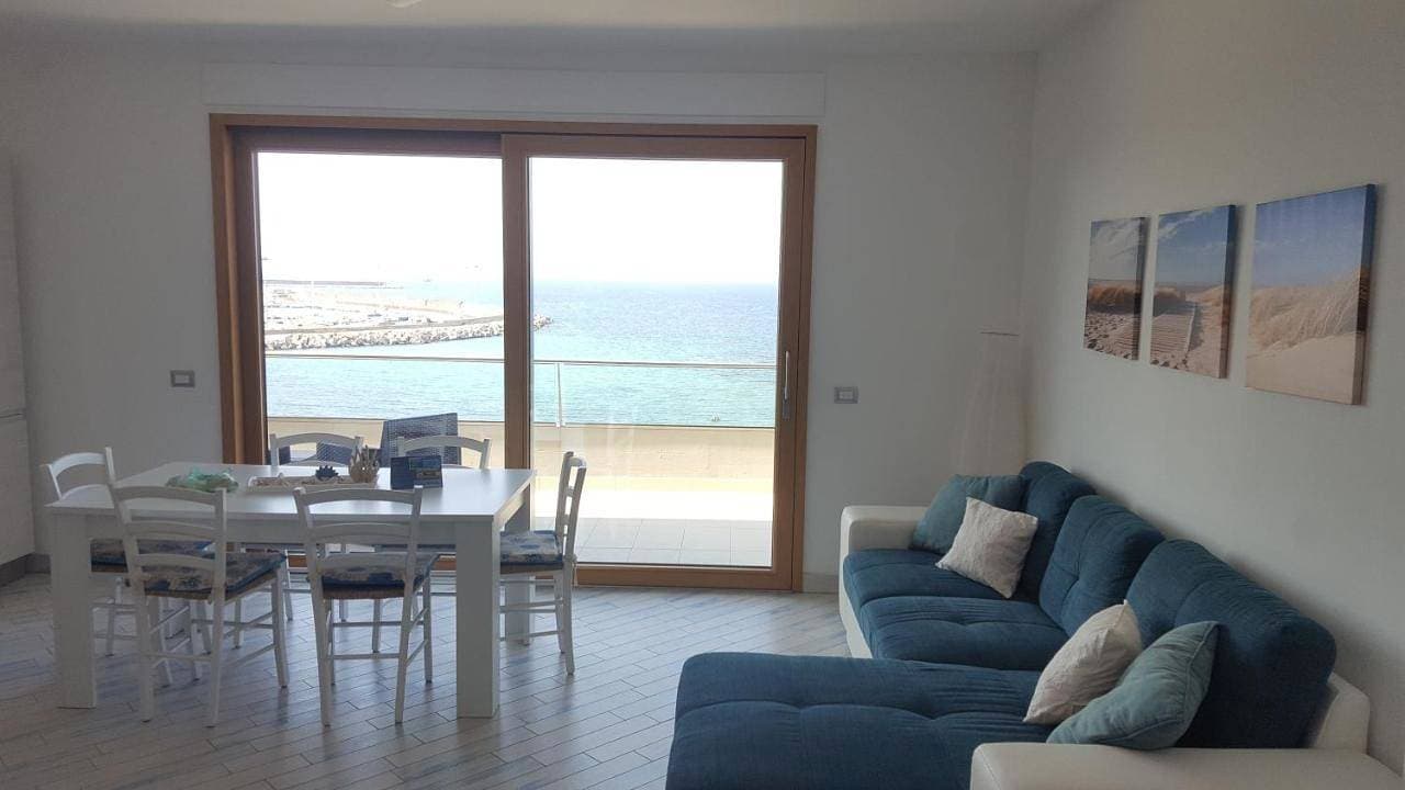 Foto 2 von 22: Apartment with Sea View