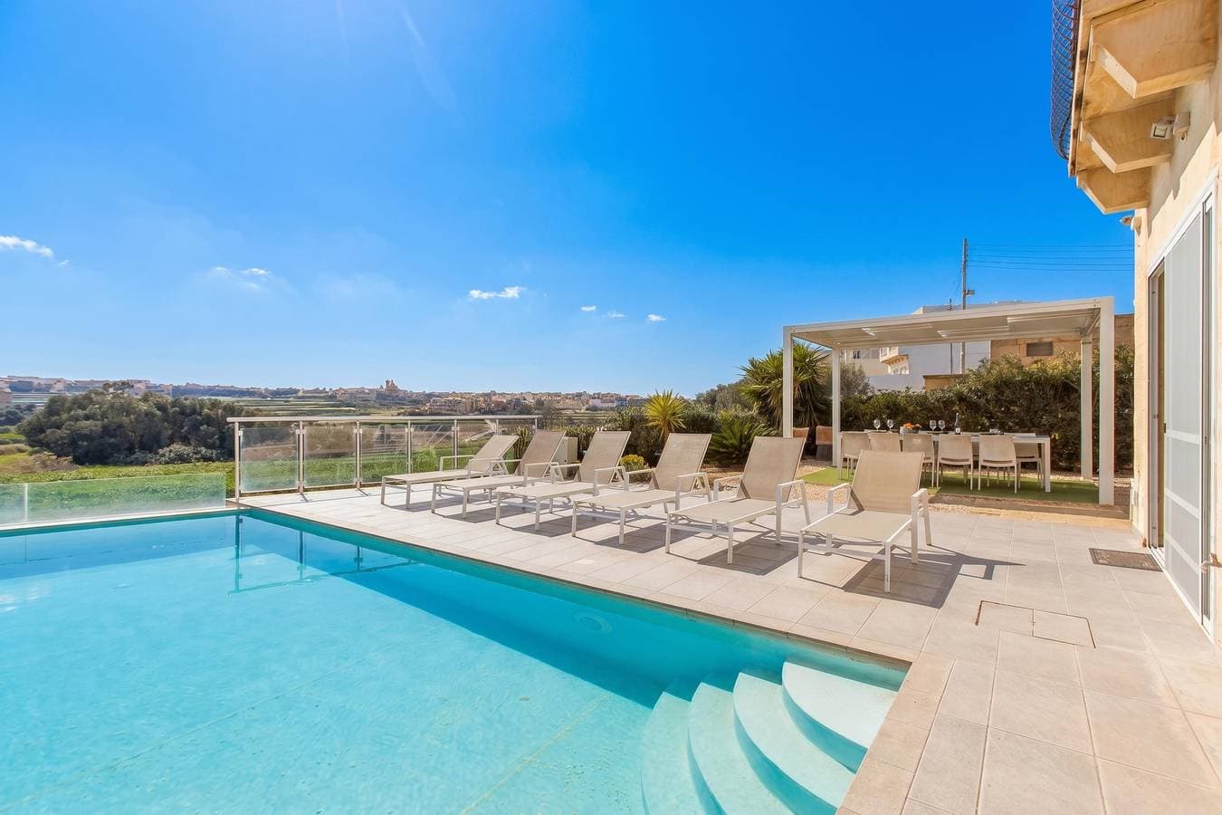 Foto 7 von 42: Twilight Gozitan Farmhouse With Pool