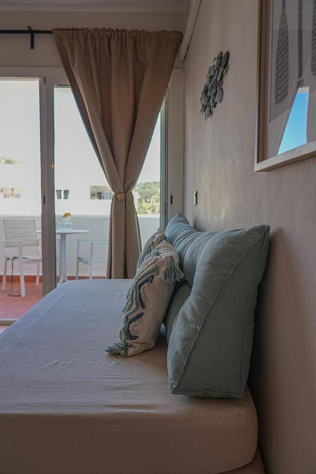 Foto 8 von 34: One-Bedroom Apartment with Balcony and Mountain View