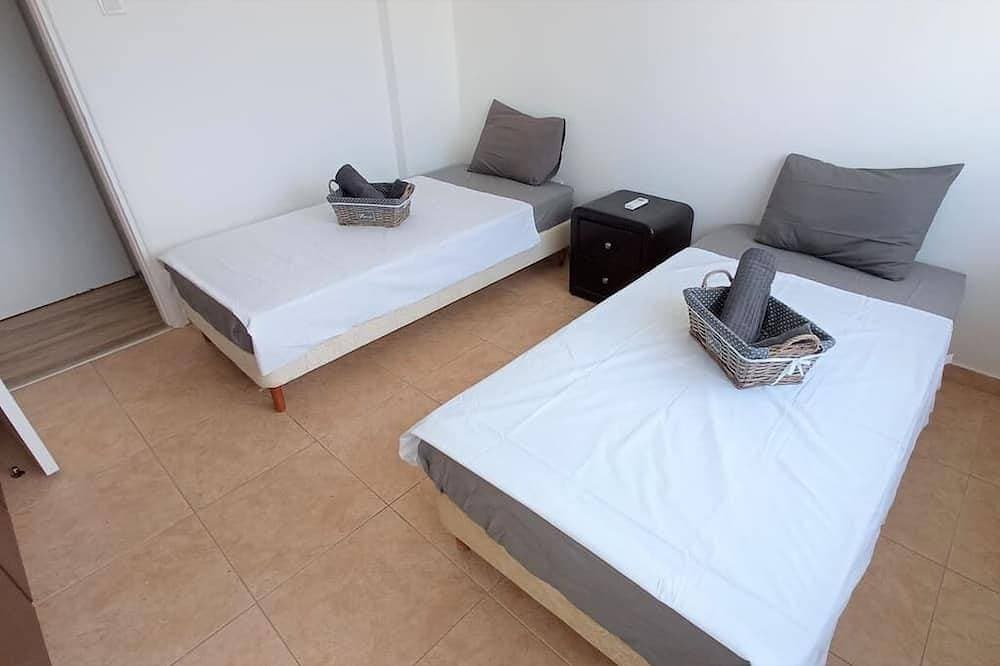 Foto 8 von 18: Umm Haram whole apartment · 5 min walk to the Beach! Netflix & fast Internet
