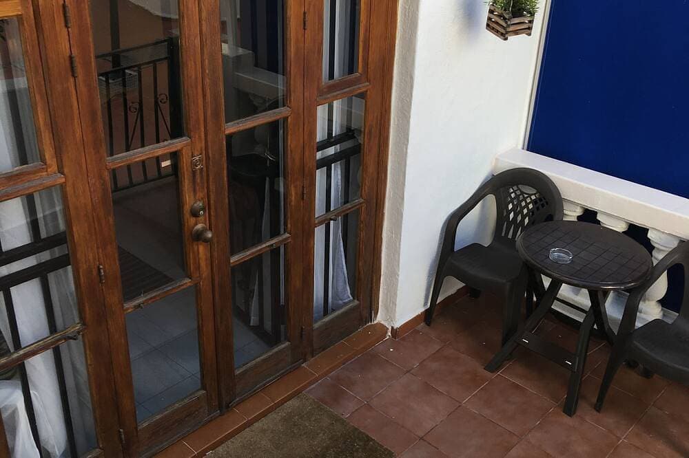 Foto 10 von 22: Studio in wunderschöner Anlage mit neuem Gemeinschaftspool - Kostenloses WIFI und Klimaanlage