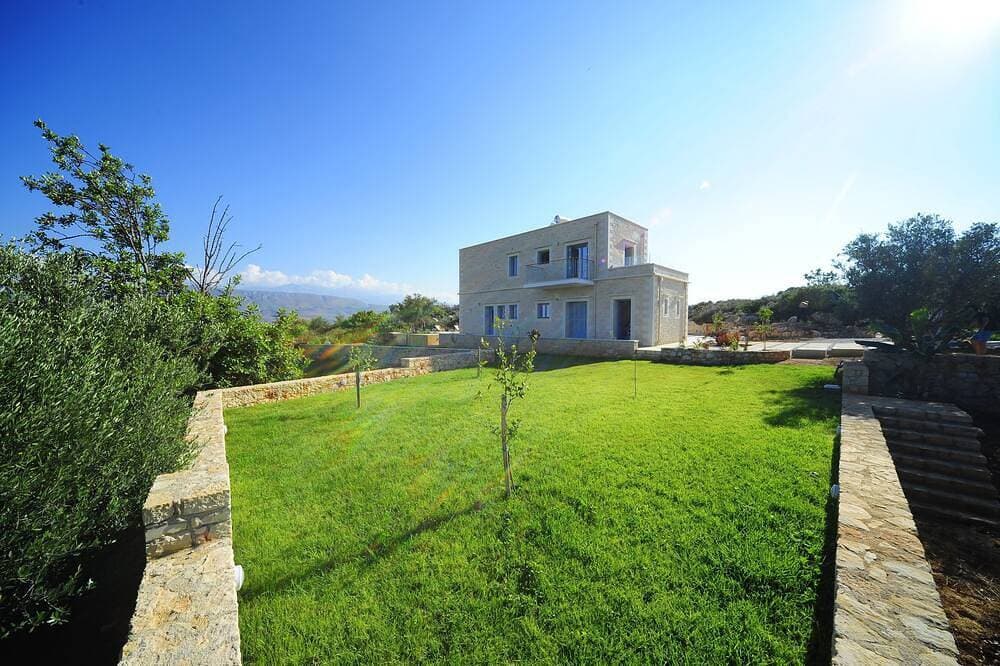 Foto 13 von 22: Luxury villa with private pool near Chania