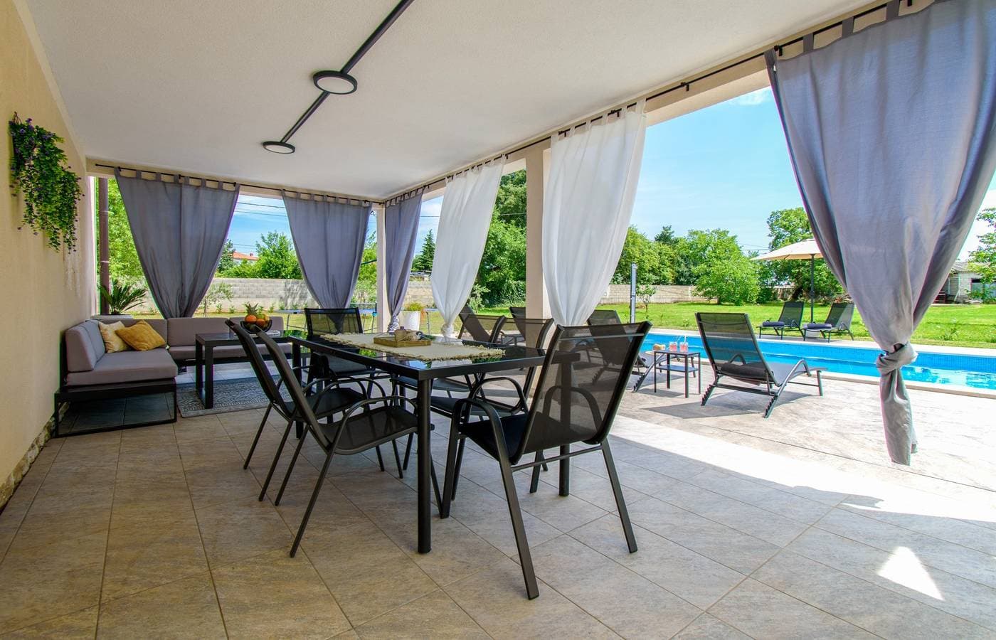 Foto 6 von 45: Schönes Ferienhaus zur alleinigen Nutzung mit priv