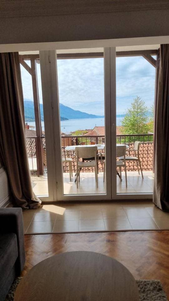 Foto 10 von 29: One-Bedroom Apartment with Lake View