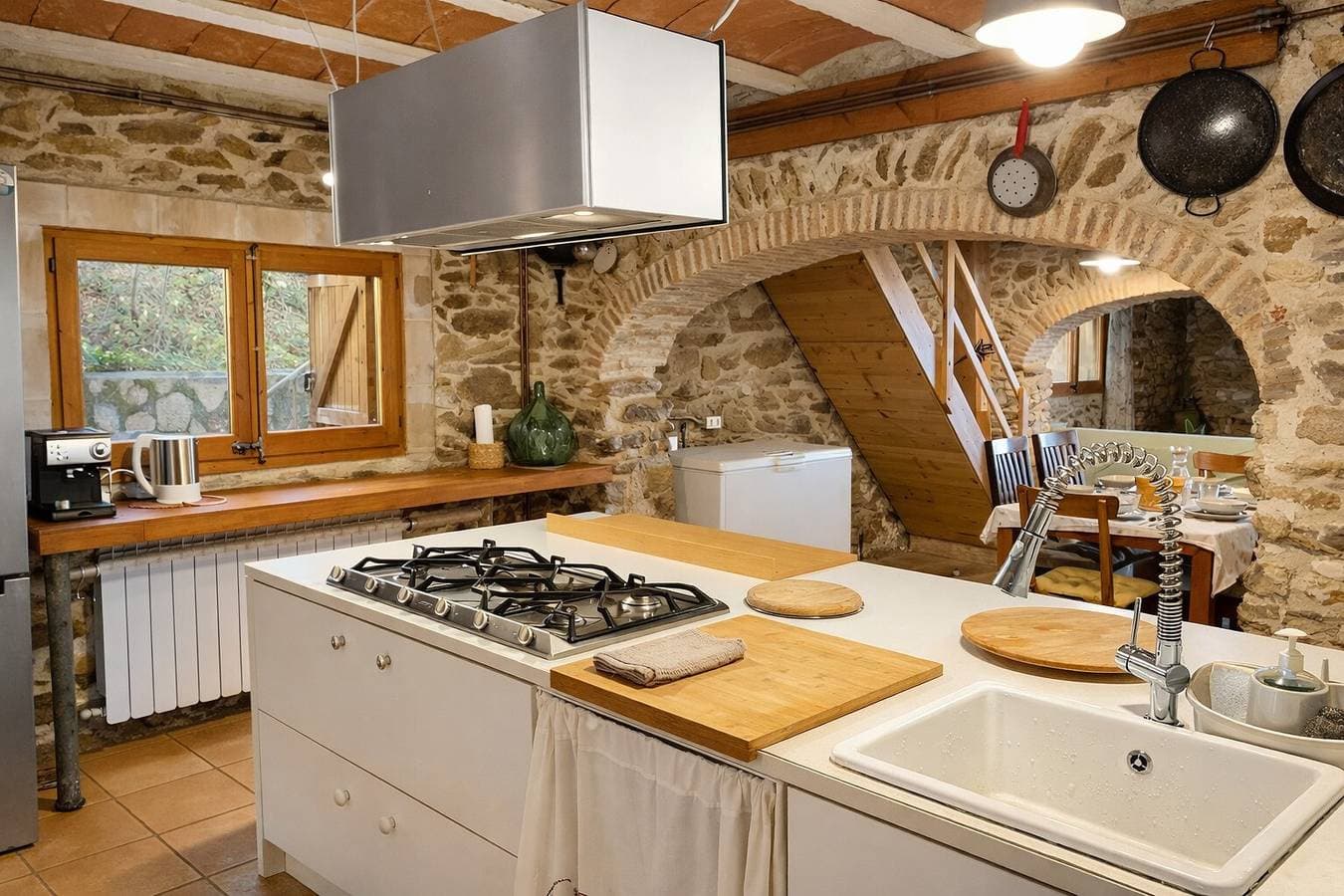 Foto 10 von 31: Casa Rural 'Masia Sa Calma - La Tribu' mit Bergblick, Gemeinschaftsterrasse und WLAN