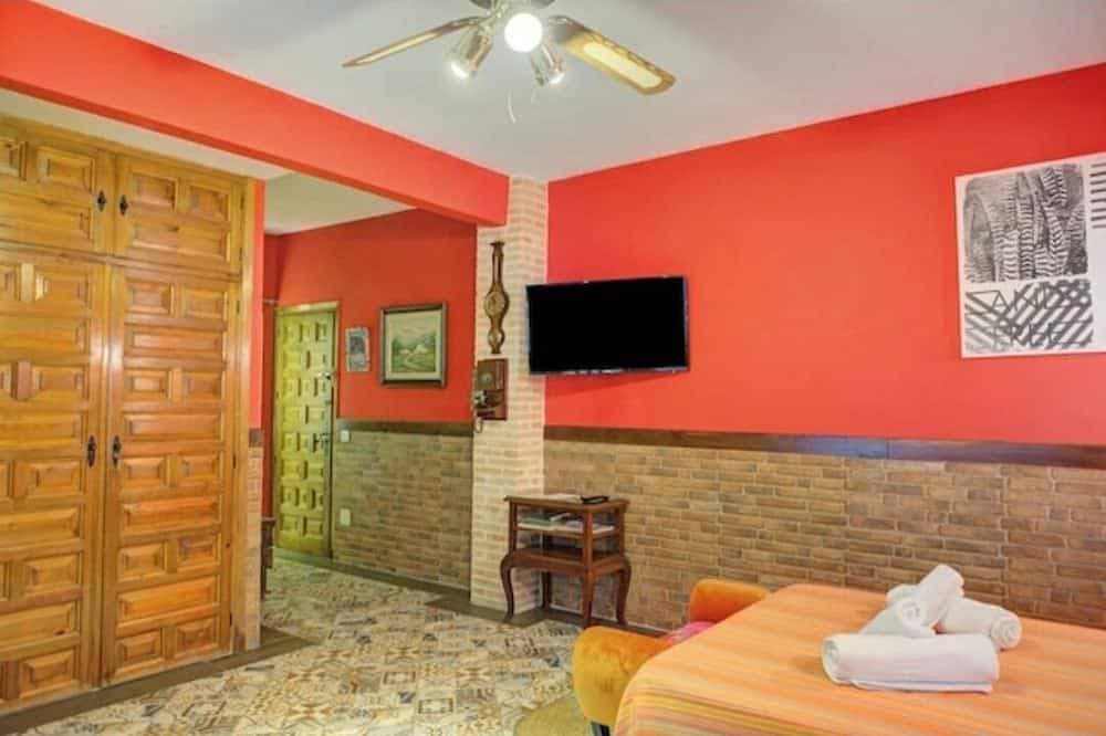 Foto 4 von 21: Yelmo - la casa de Galapagar Romantic apartment, for 2 persons