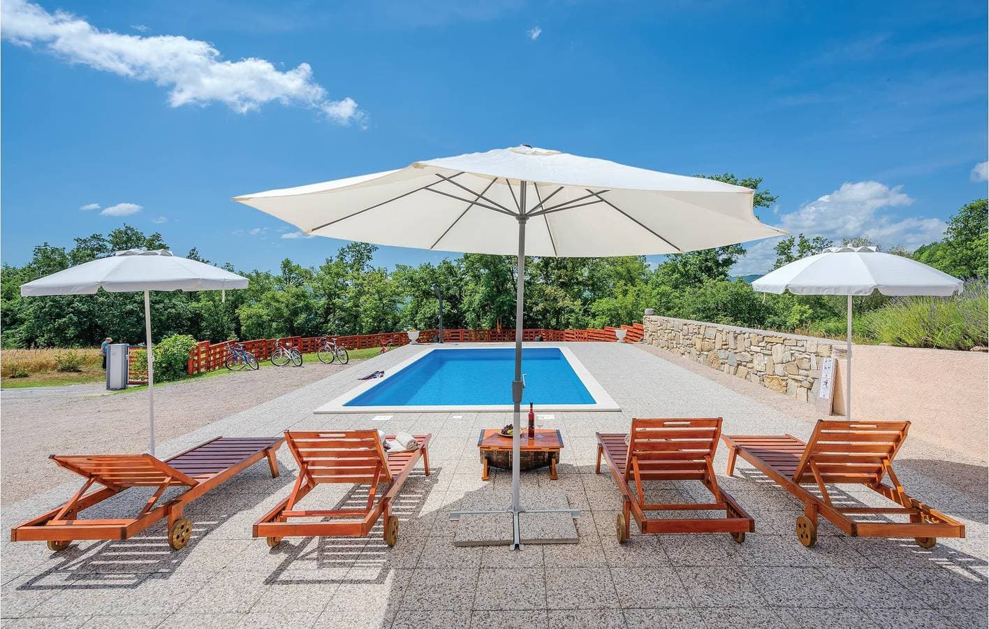 Foto 11 von 53: Sonnige 2-Zimmer-Wohnung mit Pool, WLAN und Terrasse