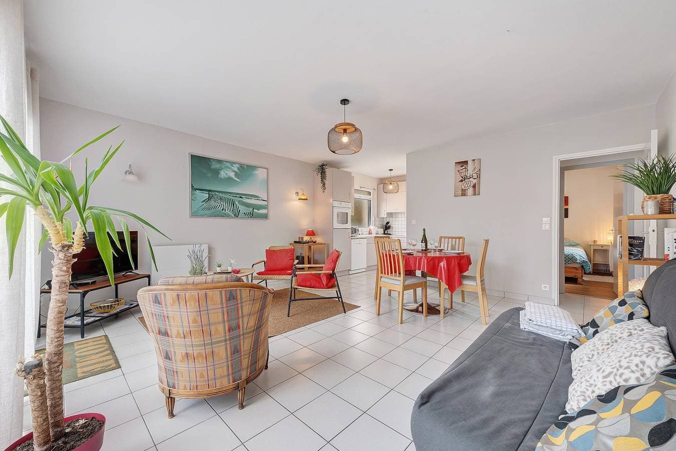Joli appartement quartier artistes 1