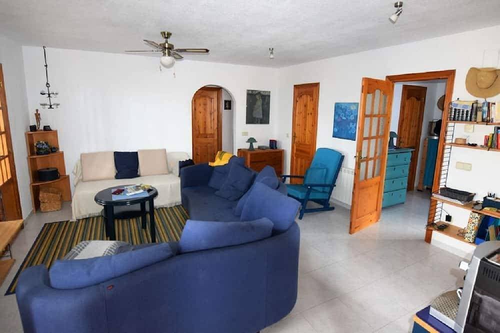 Foto 8 von 24: Klimatisierte Villa mit Meerblick, WLAN und privatem Pool