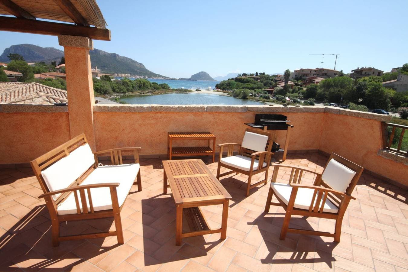 Foto 2 von 25: Ferienwohnung für 5 Personen mit Terrasse