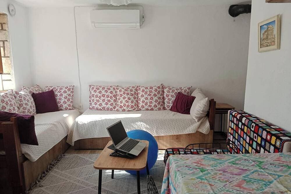 Foto 7 von 18: Merve Stone House Assos