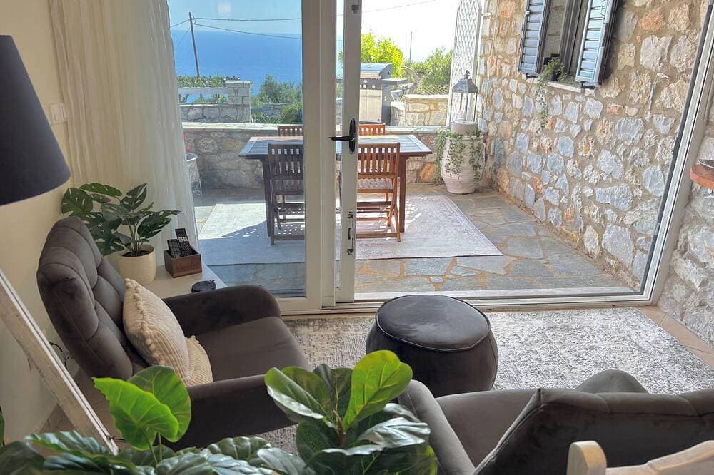 Foto 7 von 30: Pool, Amazing Sea View Master bedroom suite, King Bed, Outdoor Shower for 2