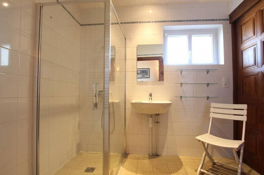Foto 7 von 21: Gemütliches Steinhaus mit Garten, Haustiere erlaubt in La Hague