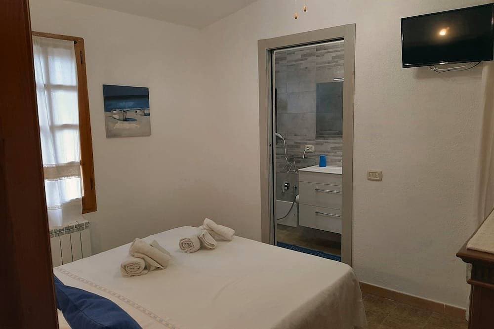Foto 2 von 30: Villa Sant'Andrea: Meer, Garten, WLAN, Klimaanlage, I.U.N.-Parkplatz