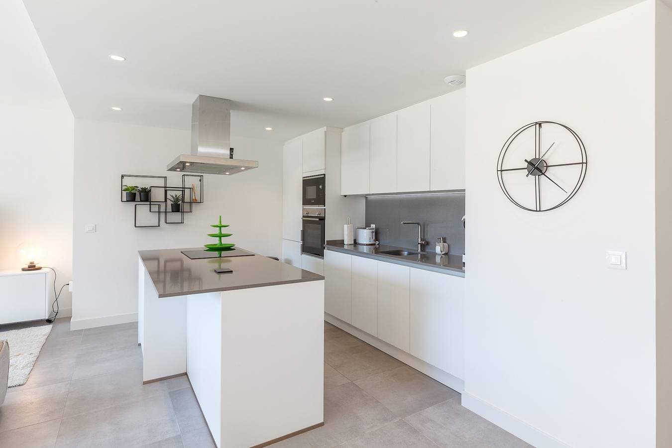 Foto 7 von 26: Luxuriöse Ferienwohnung mit 3 Schlafzimmern mit Bergblick, Pool, WLAN & Terrasse
