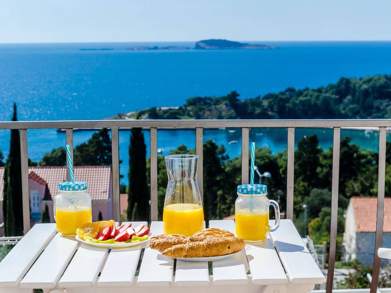 Apartments Knego - One Bedroom Apartment with Balcony and Sea View 1