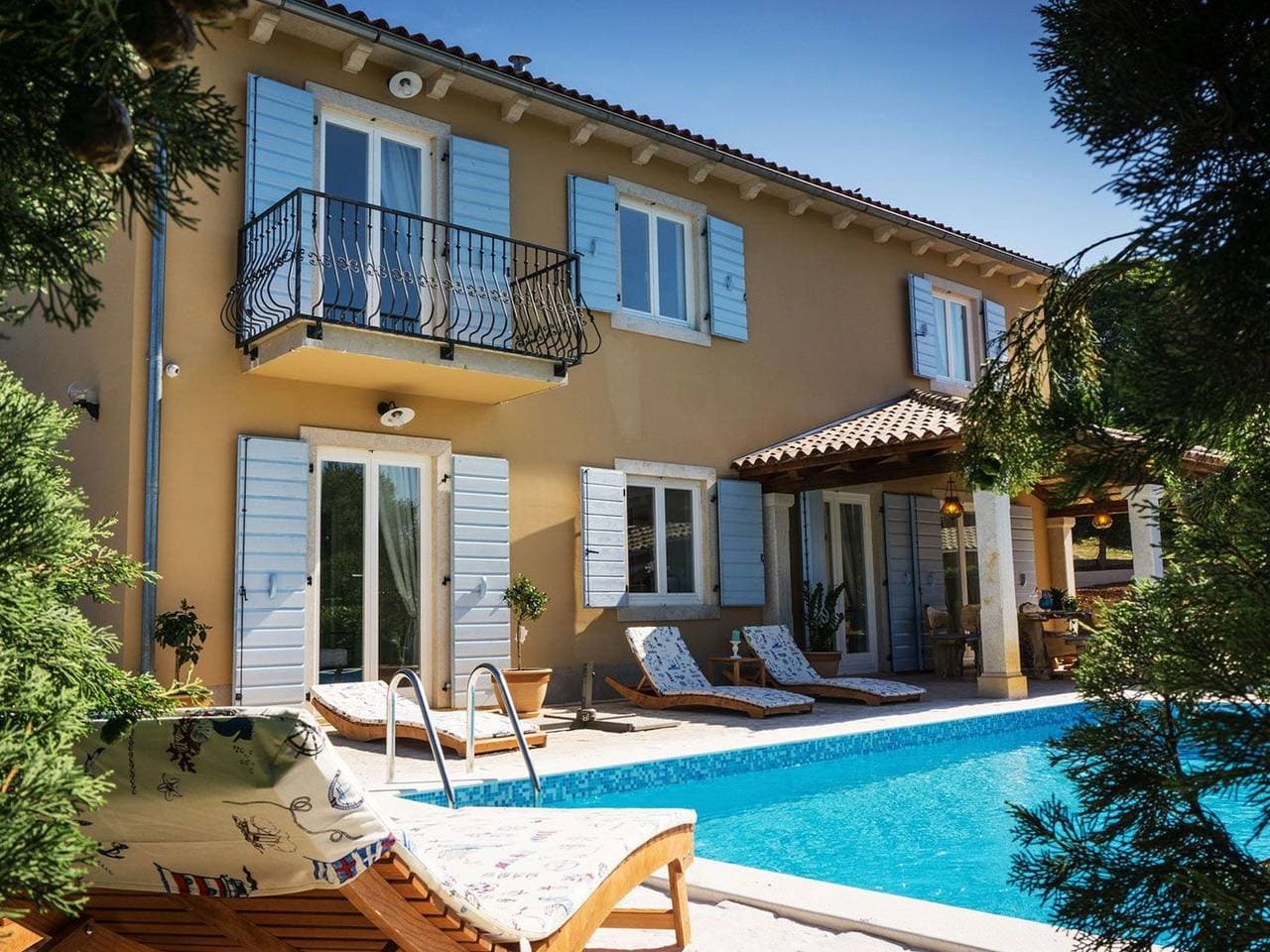 Foto 8 von 49: Nettes Ferienhaus in Smoljanci mit Privatem Pool