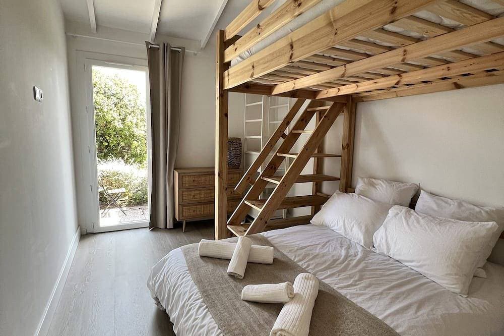 Foto 6 von 30: Cosy accommodation, walking distance to the beach, sea-view patio.