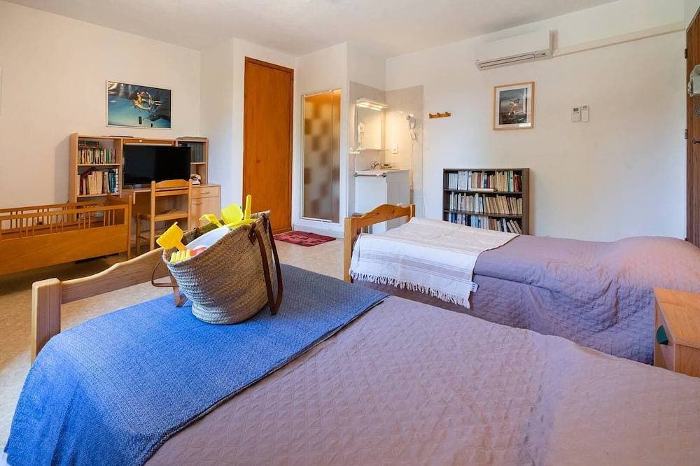Foto 6 von 26: Villa 220 m² Seeblick - Swimmingpool und privater Tennisplatz