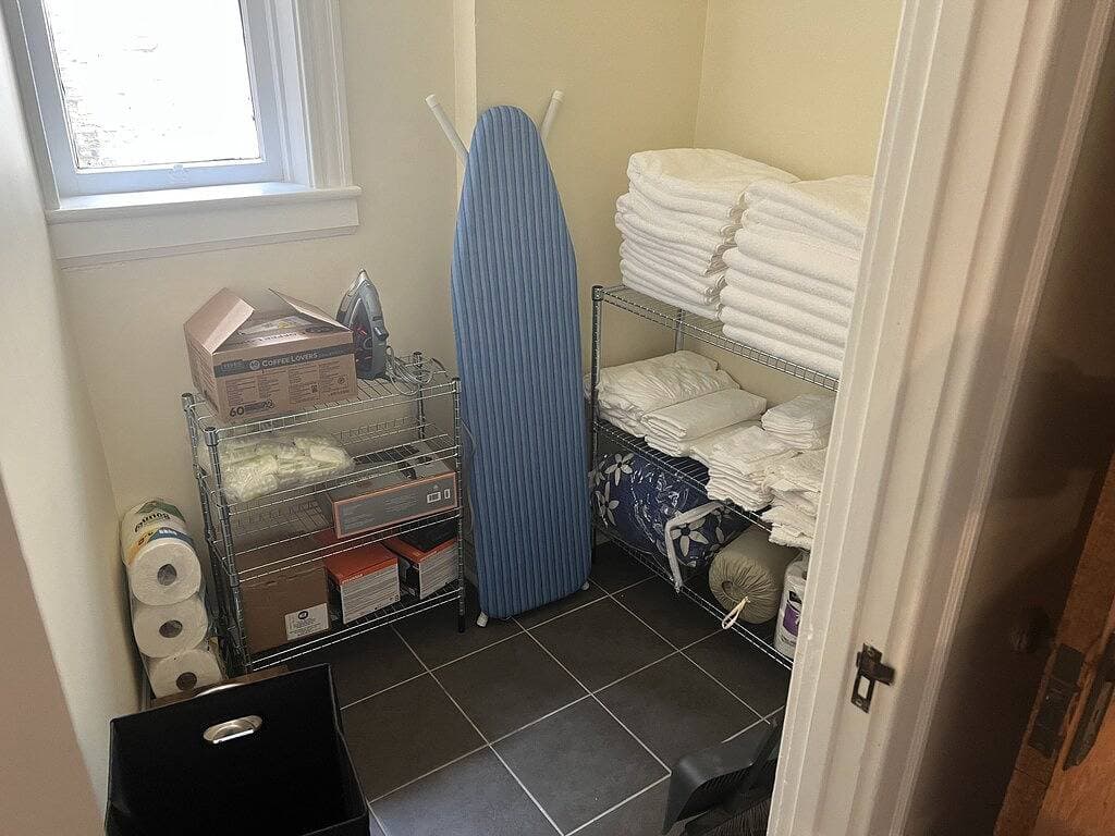 Foto 13 von 25: Stylish, Inviting 2-Br near Logan Square and Wrigley Field