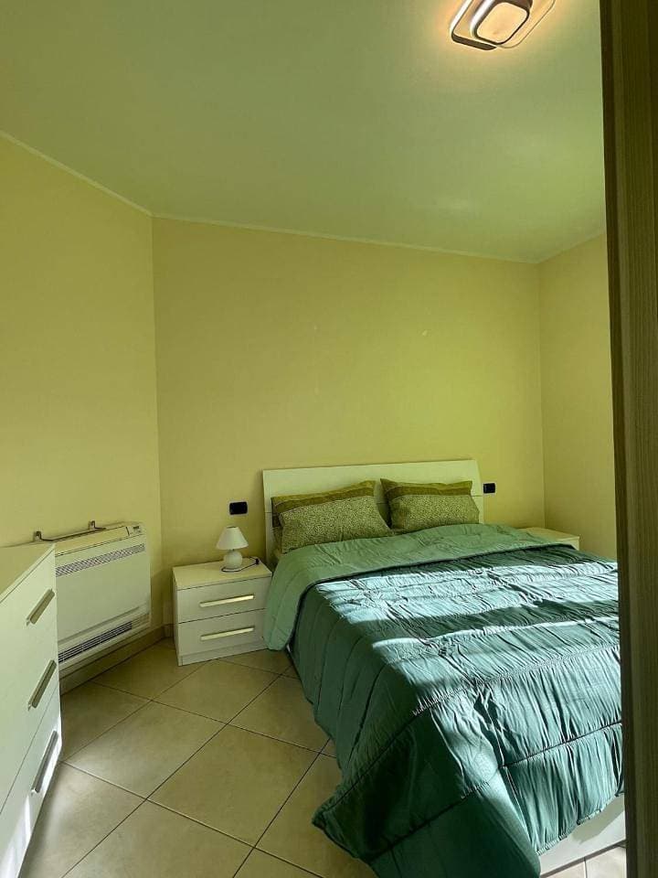 Foto 10 von 51: Two-Bedroom Apartment