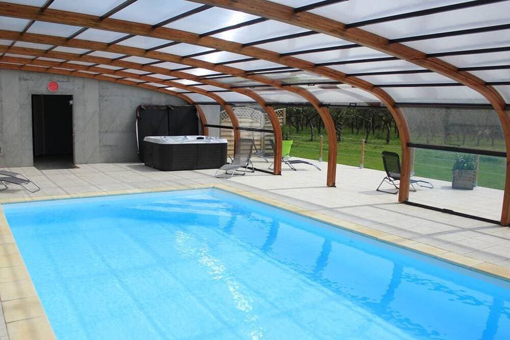 Landhaus mit Pool und Spa in der Normandie 1