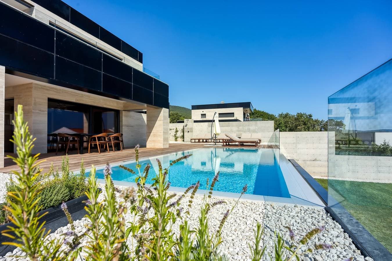 Foto 2 von 50: Ultramoderne Villa Unea mit atemberaubendem Meerblick