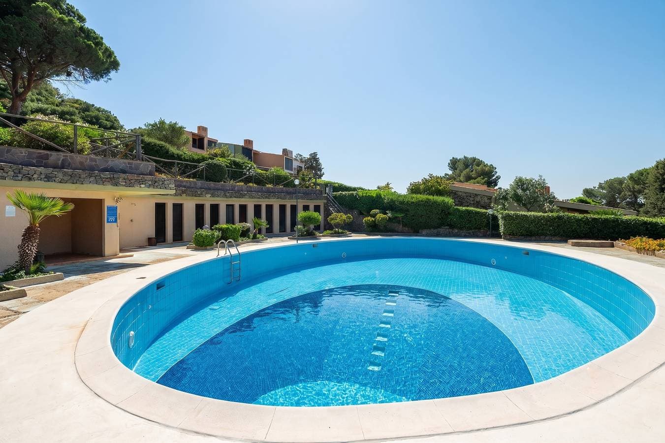 Foto 3 von 37: Ferienhaus 'Bigflower’s House Sardinia' mit Meerblick, Pool und Klimaanlage