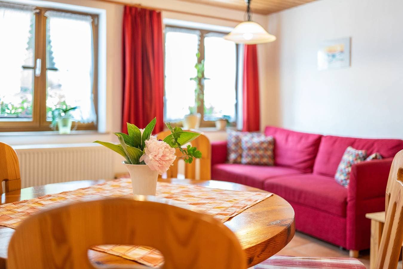 Foto 4 von 32: Apartment „Ahorn“ mit gemeinsamer Terrasse, Garten und WLAN