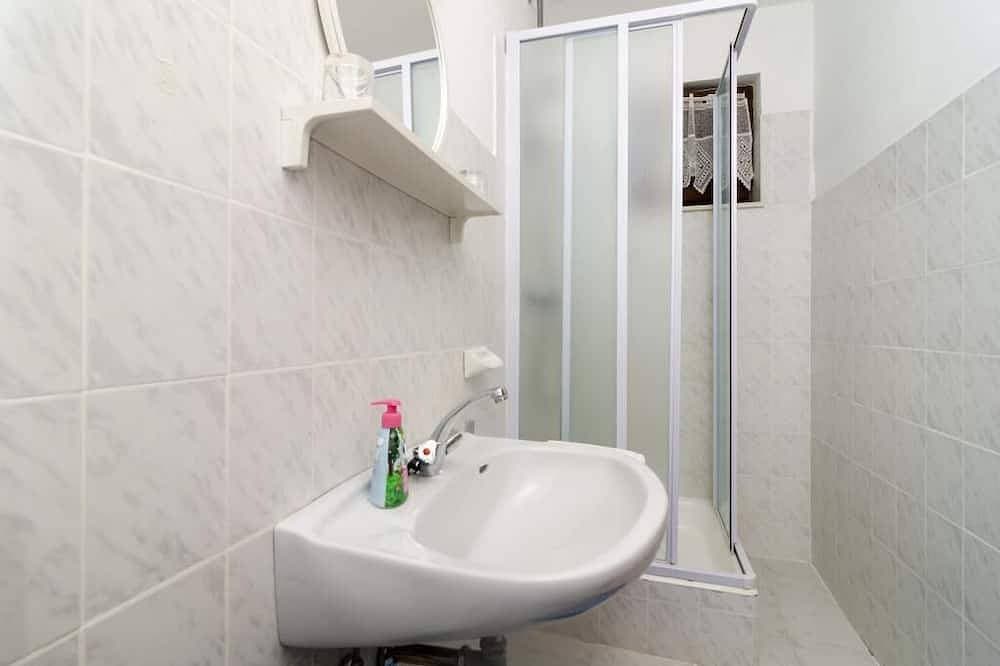 Foto 5 von 16: Guesthouse Moretic - Doppelzimmer mit Balkon und Meerblick 5