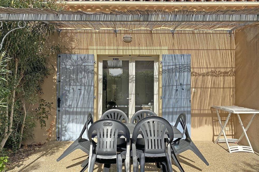 Vacation rental house with pool Mouries 1