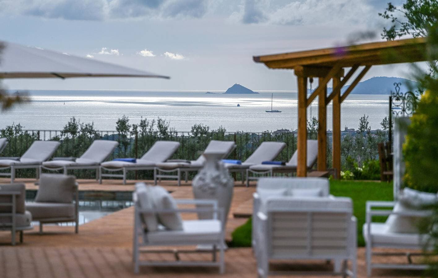 Foto 4 von 47: Appartement mit Meerblick, Pool & WiFi, 2km nach Montignoso