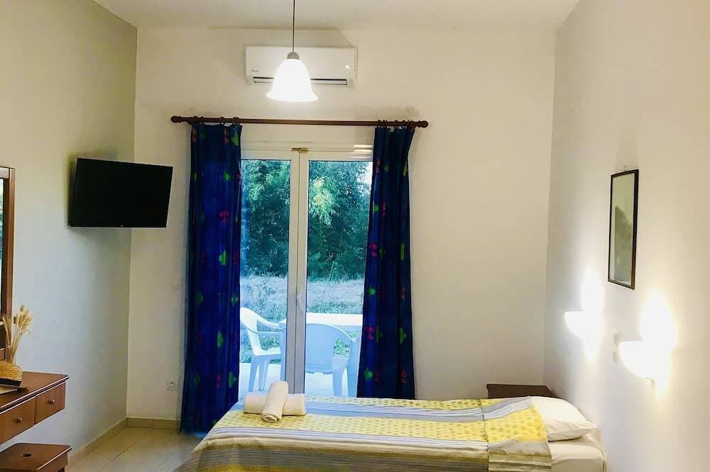 Foto 2 von 29: Studio in Banos Apartments with shared Swimming Pool