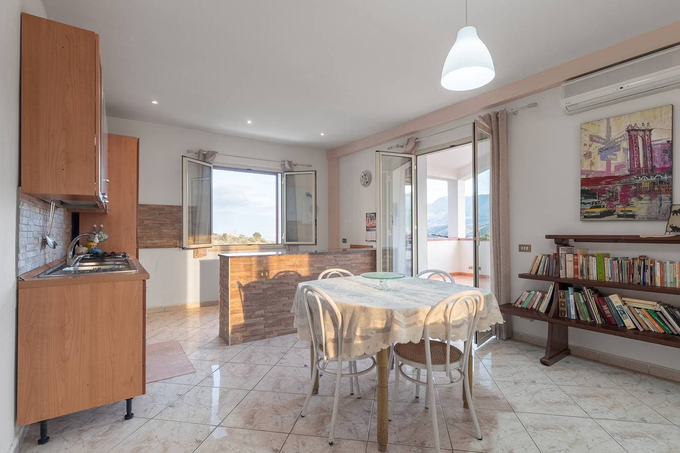 Foto 4 von 26: Apartment "In Villa Marlory" mit Meerblick, 2 privaten Terrassen und WLAN