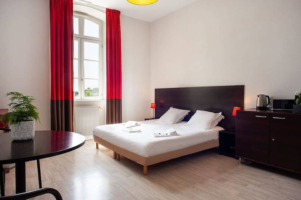 Foto 2 von 30: Studio Douillet Proche du Centre Ville | Piscine Extérieure Chauffée