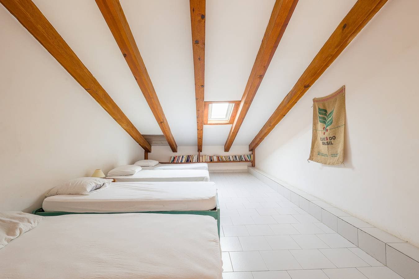 Foto 7 von 18: Ferienwohnung für 6 Personen mit Terrasse