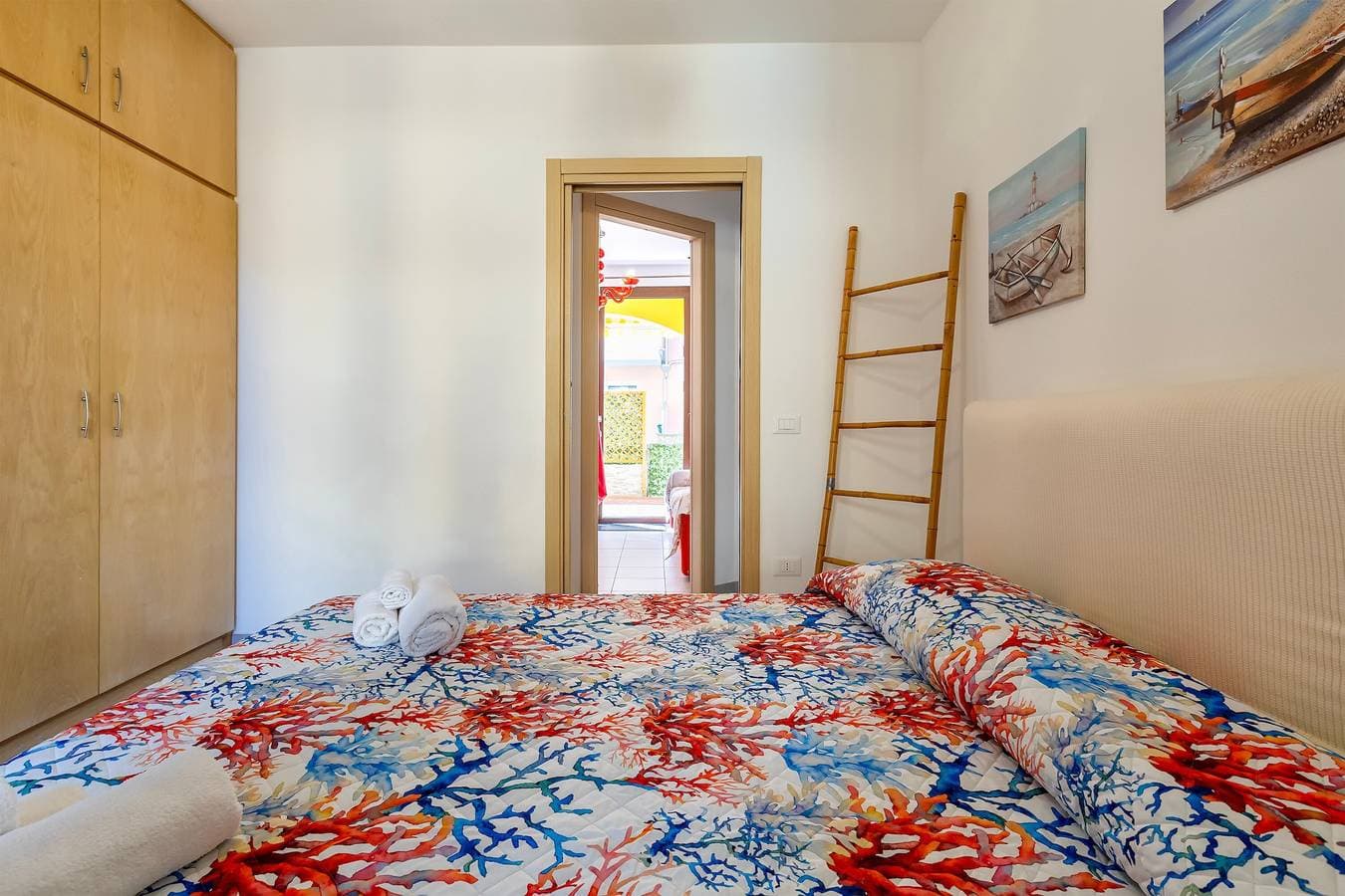 Foto 12 von 27: Ferienhaus 'Petra Maris' mit privatem Garten, Balkon und WLAN