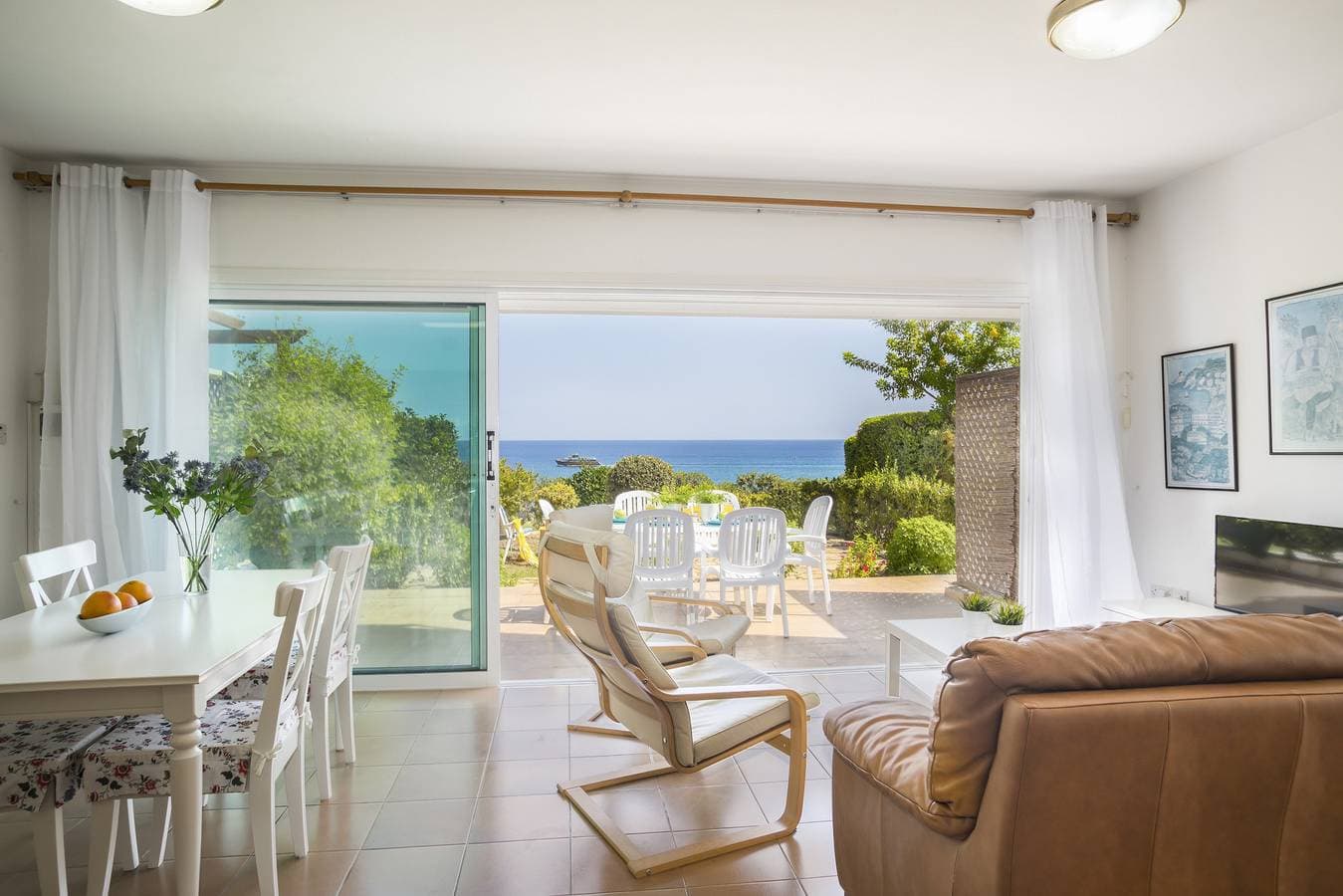 Sirina Lina Beachfront Suite 1