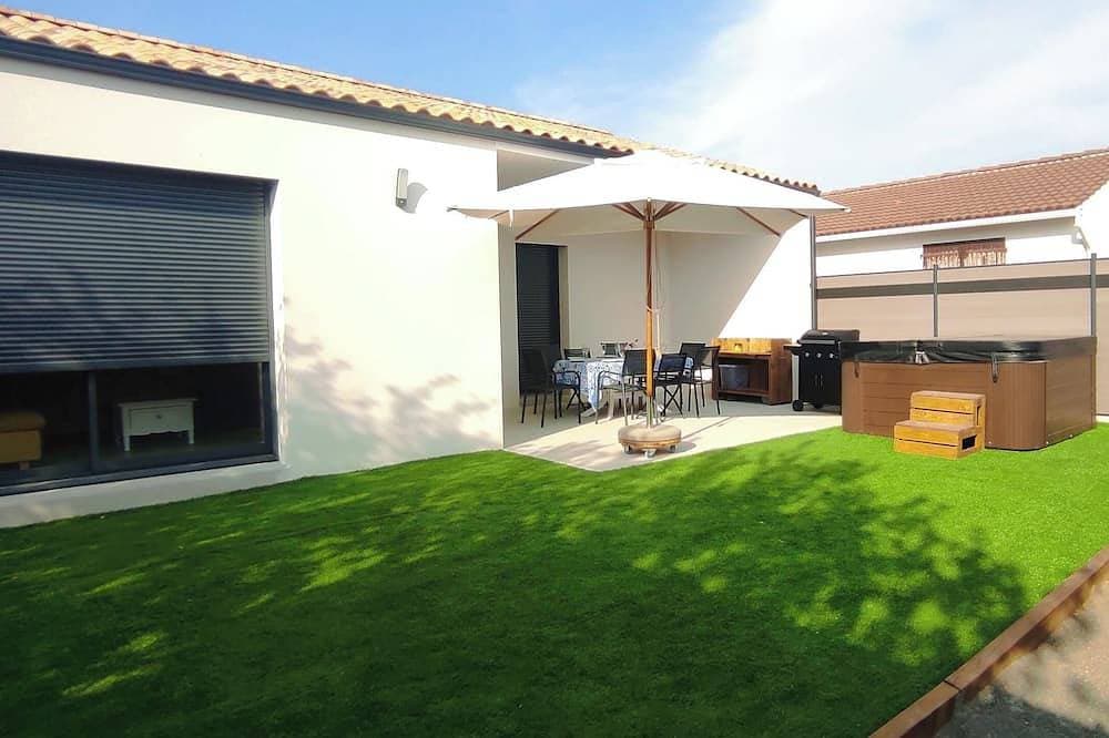 Villa 8pers, 3 chambres, Spa privatif, Climatisation, 4 Vélos, Plage & centre 1
