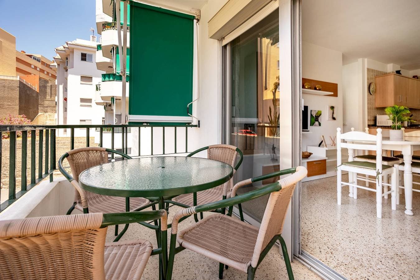 Foto 3 von 66: Ferienwohnung für 4 Personen mit Terrasse