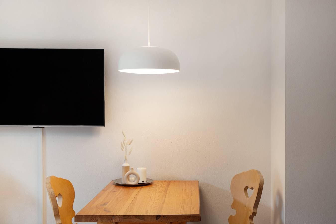 Foto 5 von 29: Einzimmerapartment 'Alpspitznest' mit Bergblick, Balkon und Wi-Fi