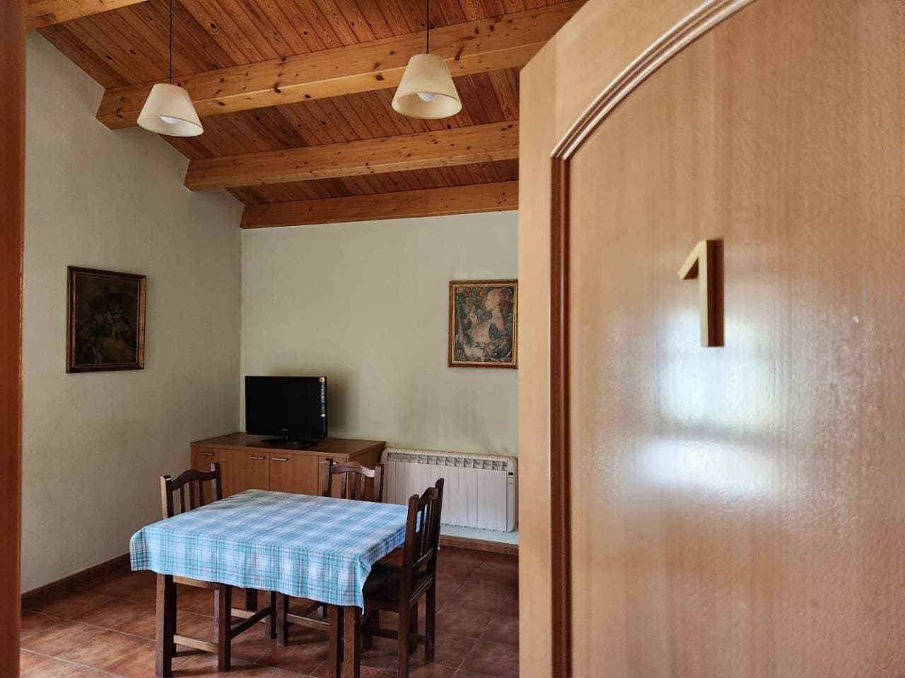 Foto 6 von 34: Two-Bedroom Apartment with Mountain View