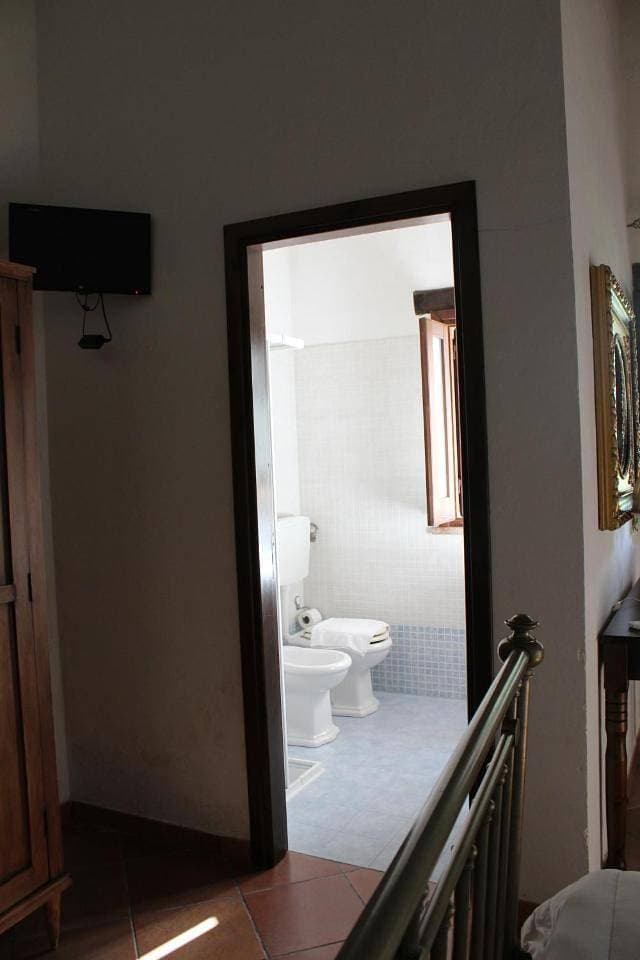 Foto 12 von 14: Double Room with Private Bathroom