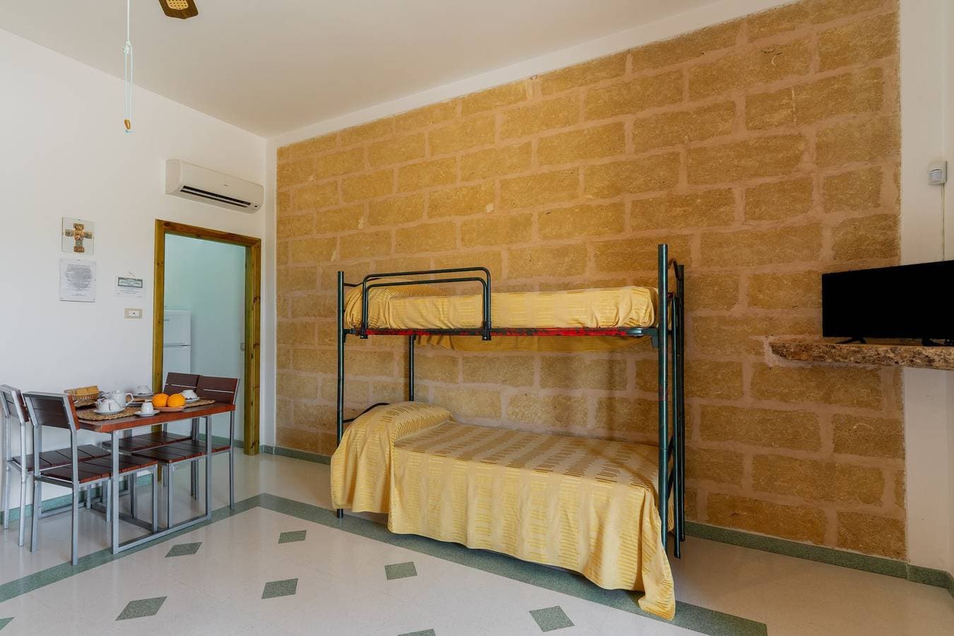 Foto 5 von 29: Ferienwohnung "Domus Mea Salento Arazzo Rosso" mit Gemeinschaftspool, Gemeinschaftsterrasse und WLAN
