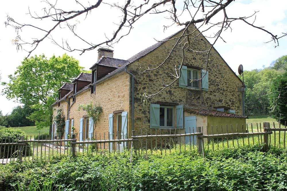 Water mill outbuilding near Sarlat la Canéda 1