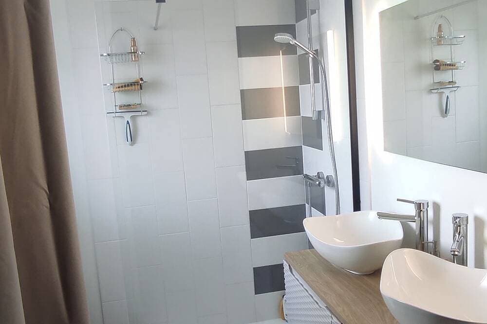 Foto 10 von 20: Villa 8pers, 3 chambres, Spa privatif, Climatisation, 4 Vélos, Plage & centre