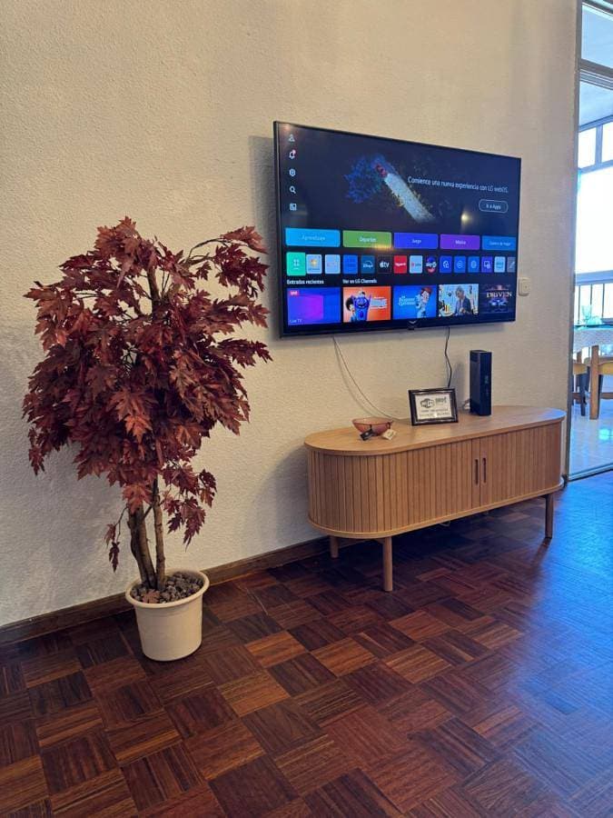 Foto 5 von 36: Three-Bedroom Apartment - High Floor