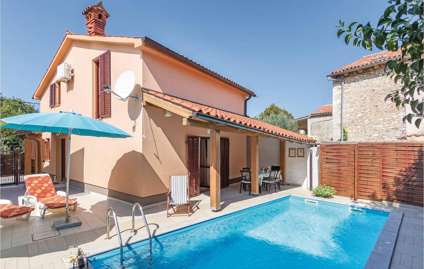 Gemütliche 2-Zimmer-Wohnung mit Pool und Terrasse, 800 m vom Strand Pomer entfernt 1